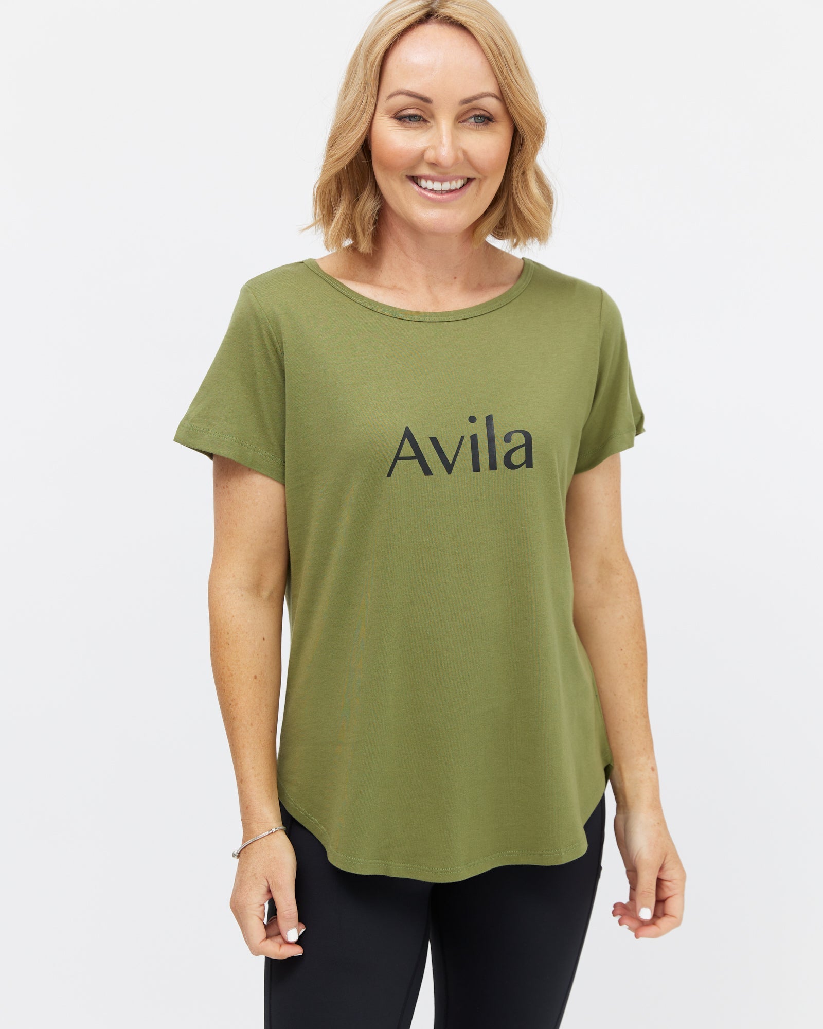 Avila logo T-shirt - Olive T-shirt Avila the label 