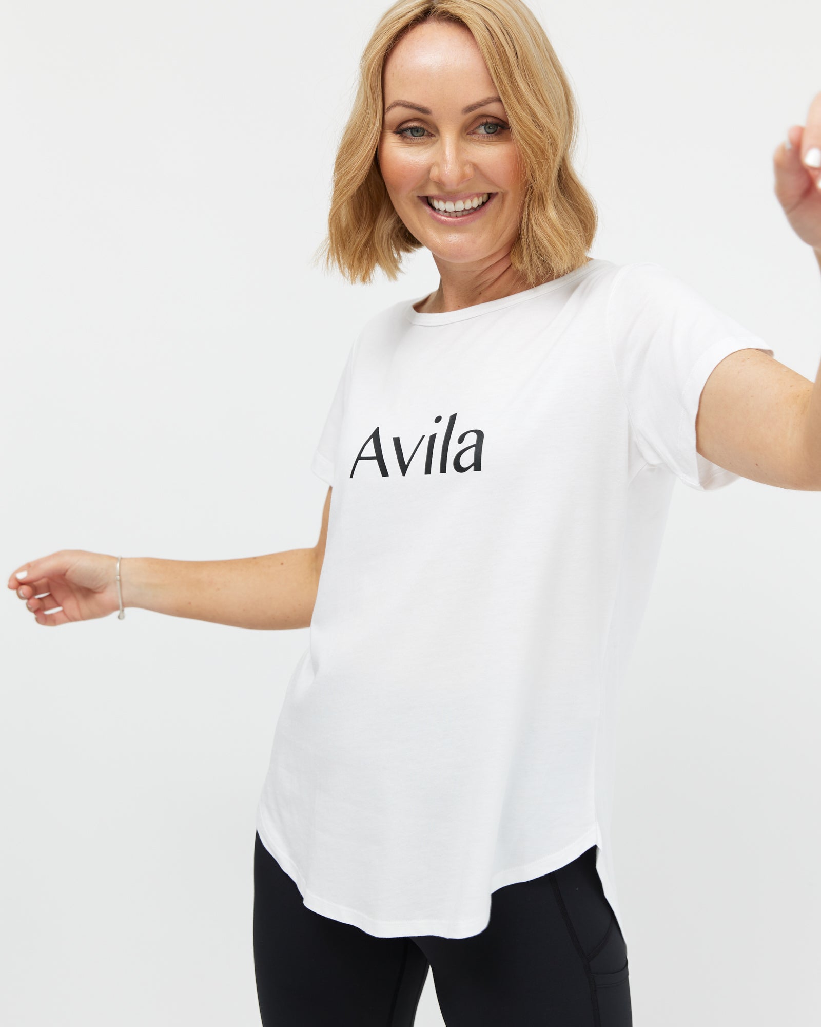 Avila logo T-shirt -White T-shirt Avila the label 